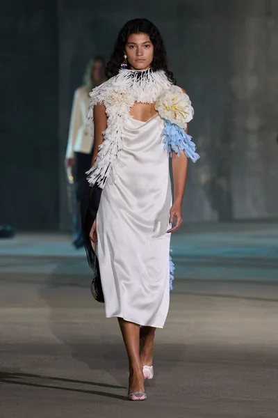 Look 33